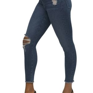 Good American  good leg crop fray hem size 12/31 new no tag